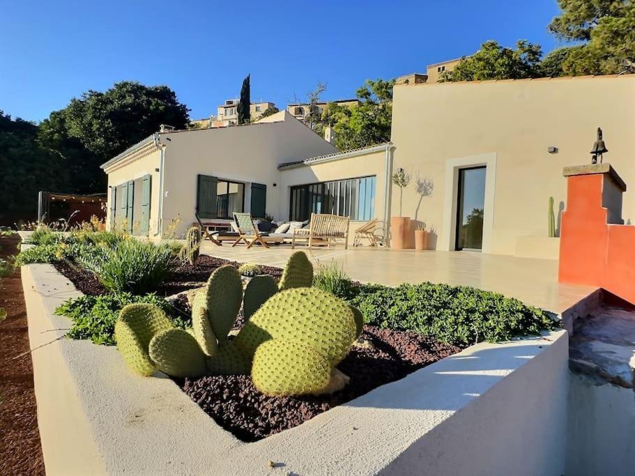 Sous Le « Figuier » Villa Cornillon-Confoux Luaran gambar